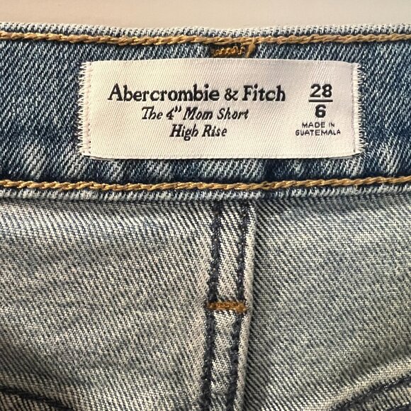 Abercrombie & Fitch 4" 'Mom Short' Highrise - Picture 3 of 3
